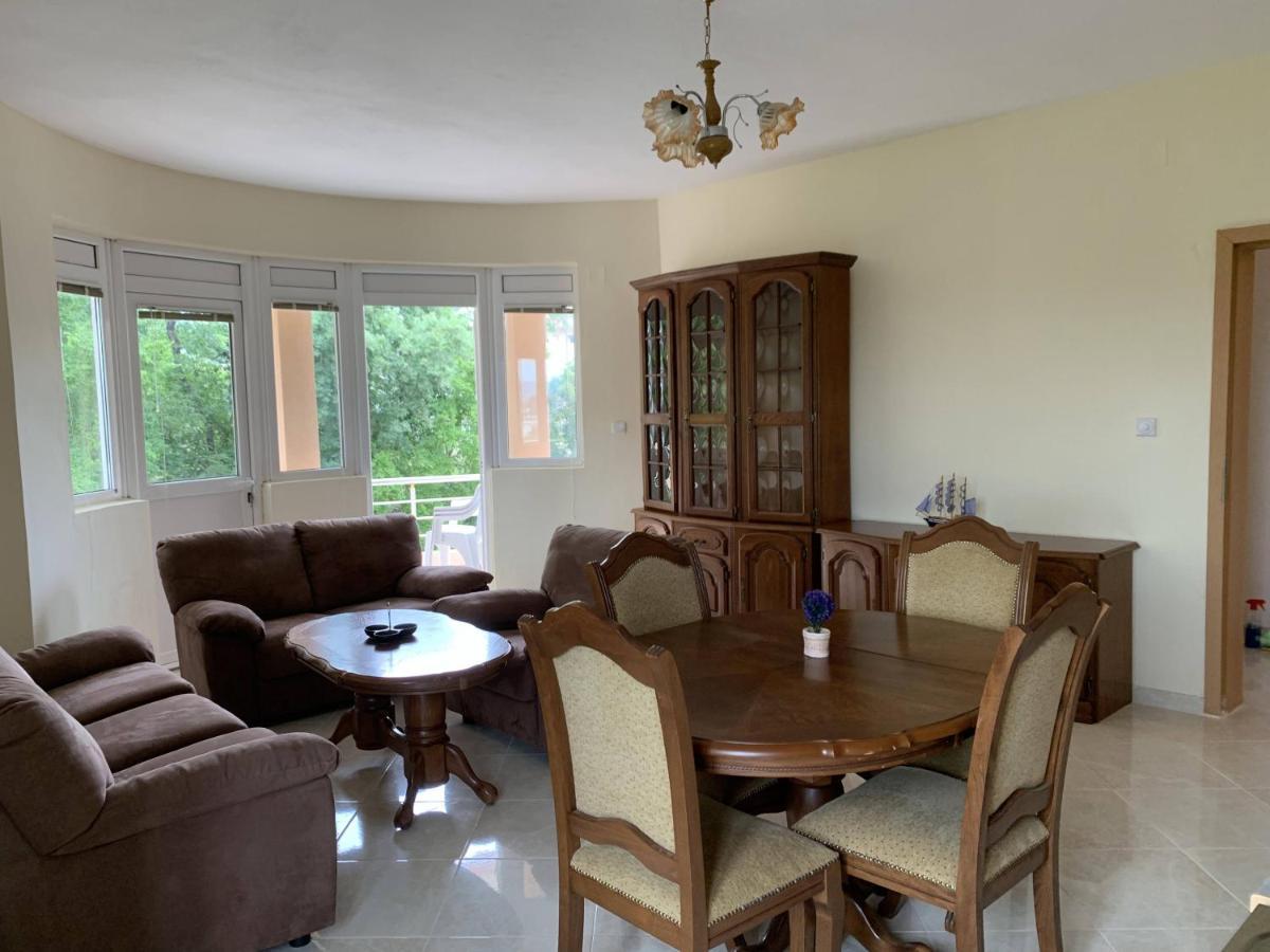 Guest House Koliqi - Hotel & Apartments Улцинь Екстер'єр фото