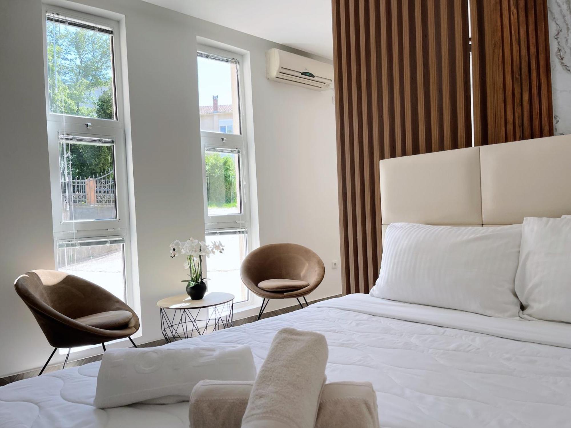 Guest House Koliqi - Hotel & Apartments Улцинь Екстер'єр фото