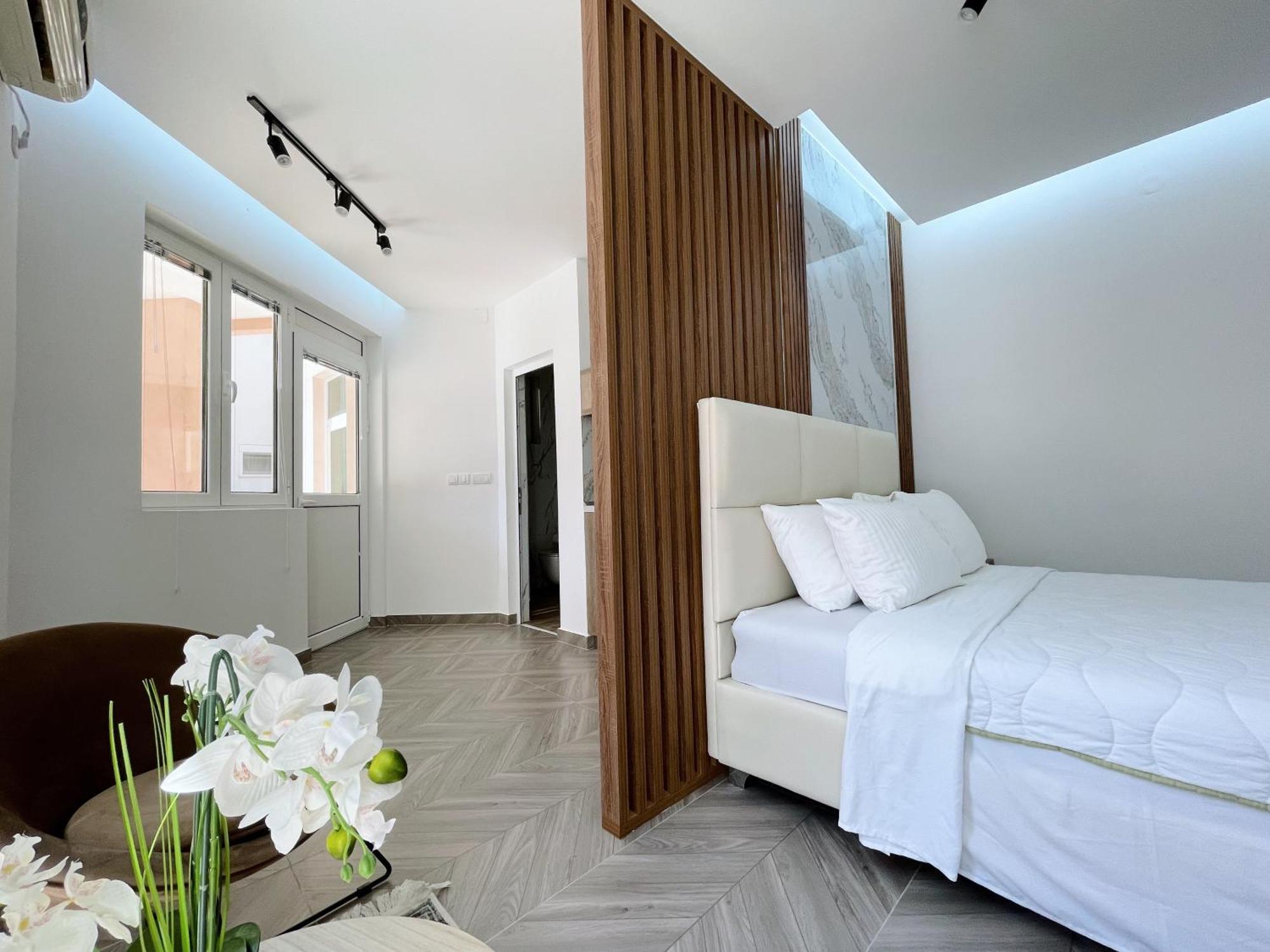 Guest House Koliqi - Hotel & Apartments Улцинь Екстер'єр фото